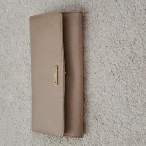 NEW FENDI Authentic Beige Leather & Logo Long Wallet